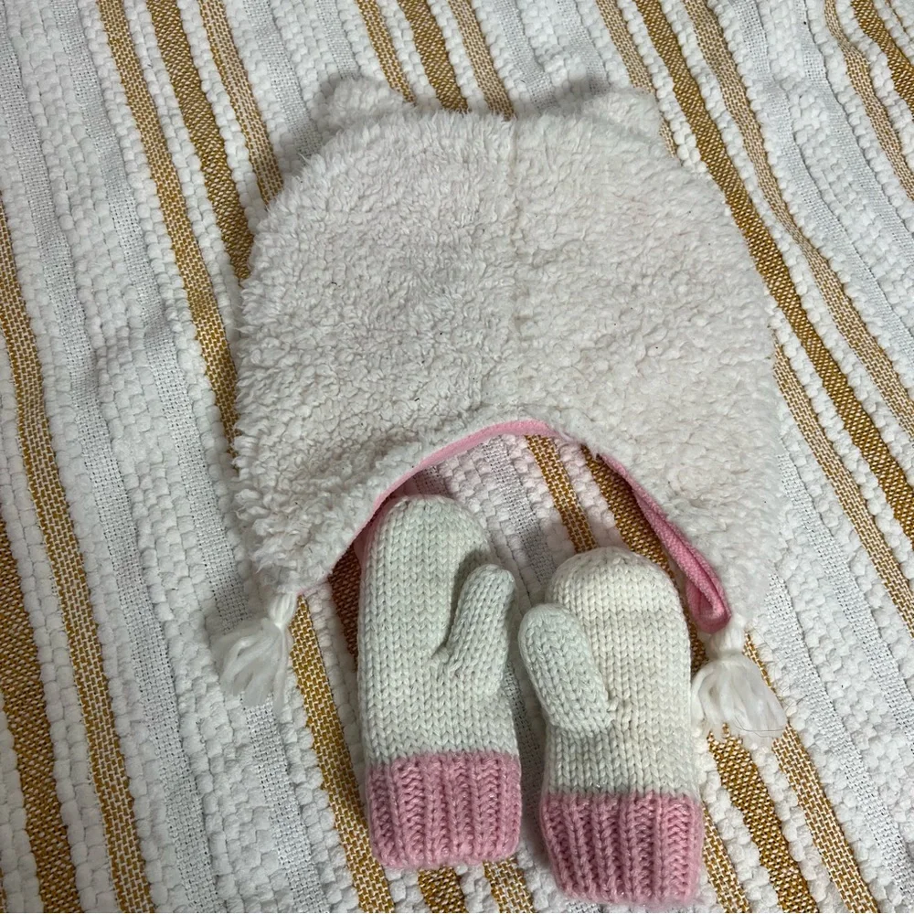 Lil' Llama Girls Hat And Mitten Set Size M (2T-3T)‎